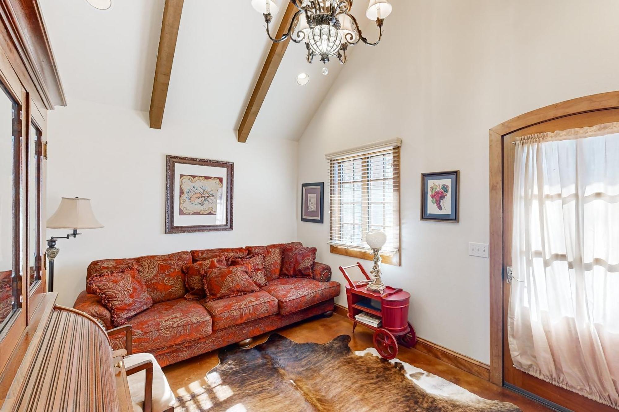 Messina Hof Hill Country Villa Blumenthal Room photo