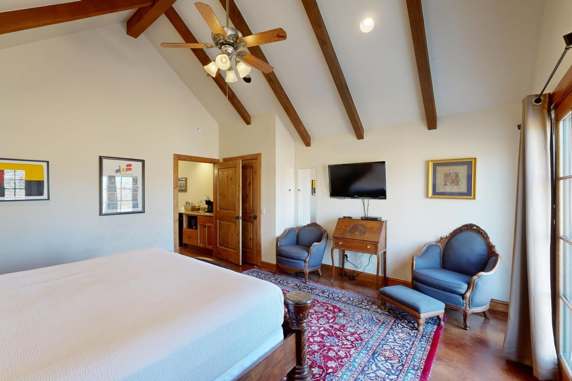Messina Hof Hill Country Villa Blumenthal Room photo