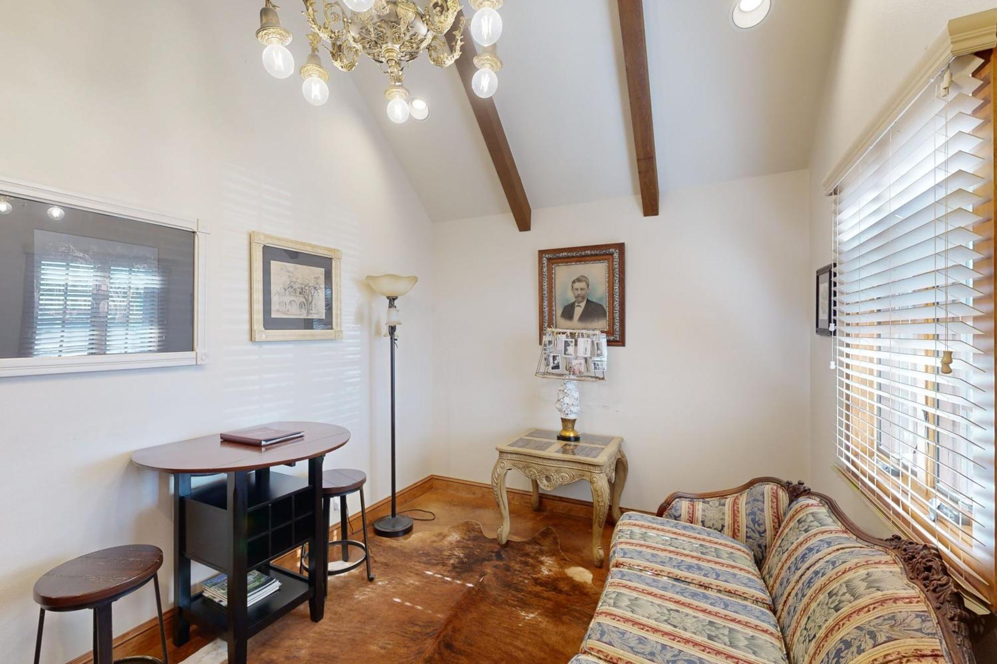 Messina Hof Hill Country Villa Blumenthal Room photo
